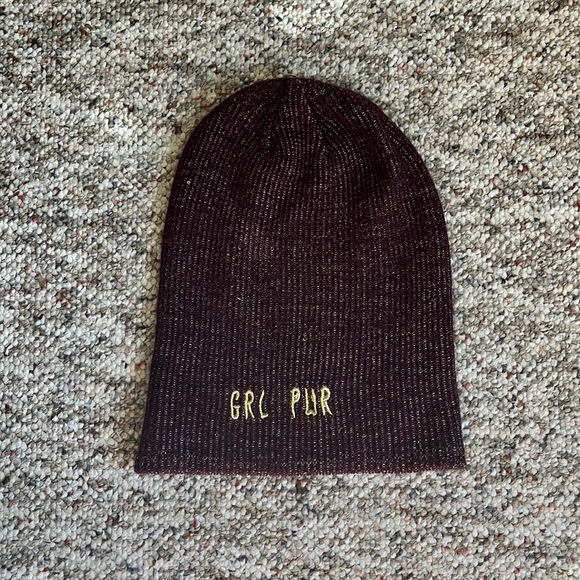 |4 for $20| 🤍 aerie - Burgundy Heathered "GRL PWR" Tuque - Picture 2 of 7